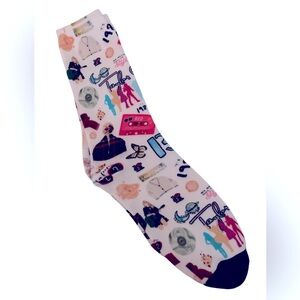 New! Pop Star Graphic Novelty Crew Socks OS White